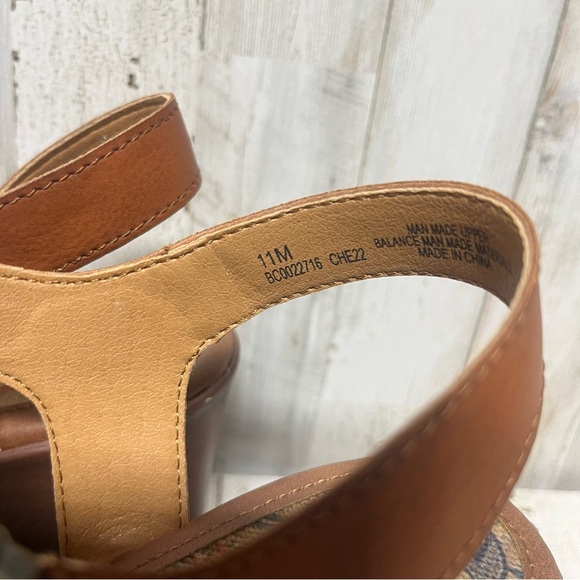 Women's B.O.C. Capri Clogs Tan SIze 11 Medium New - Picture 4 of 10